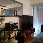 Lovely 2 Bedroom Flat 10 Min From City Center