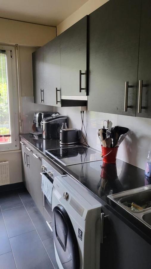 Lovely 2 Bedroom Flat 10 Min From Center Apartment