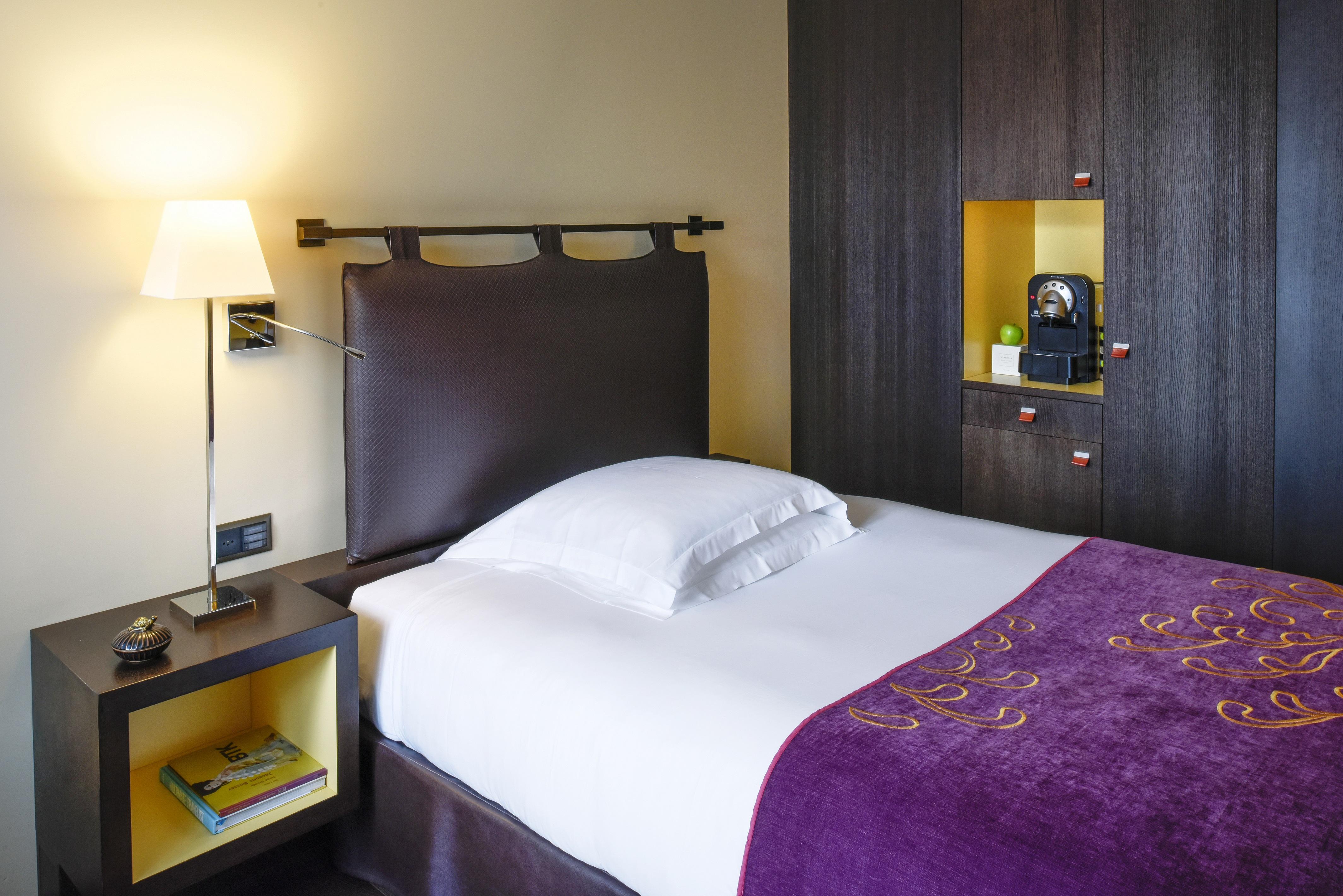 Eastwest By Malone Hotel
