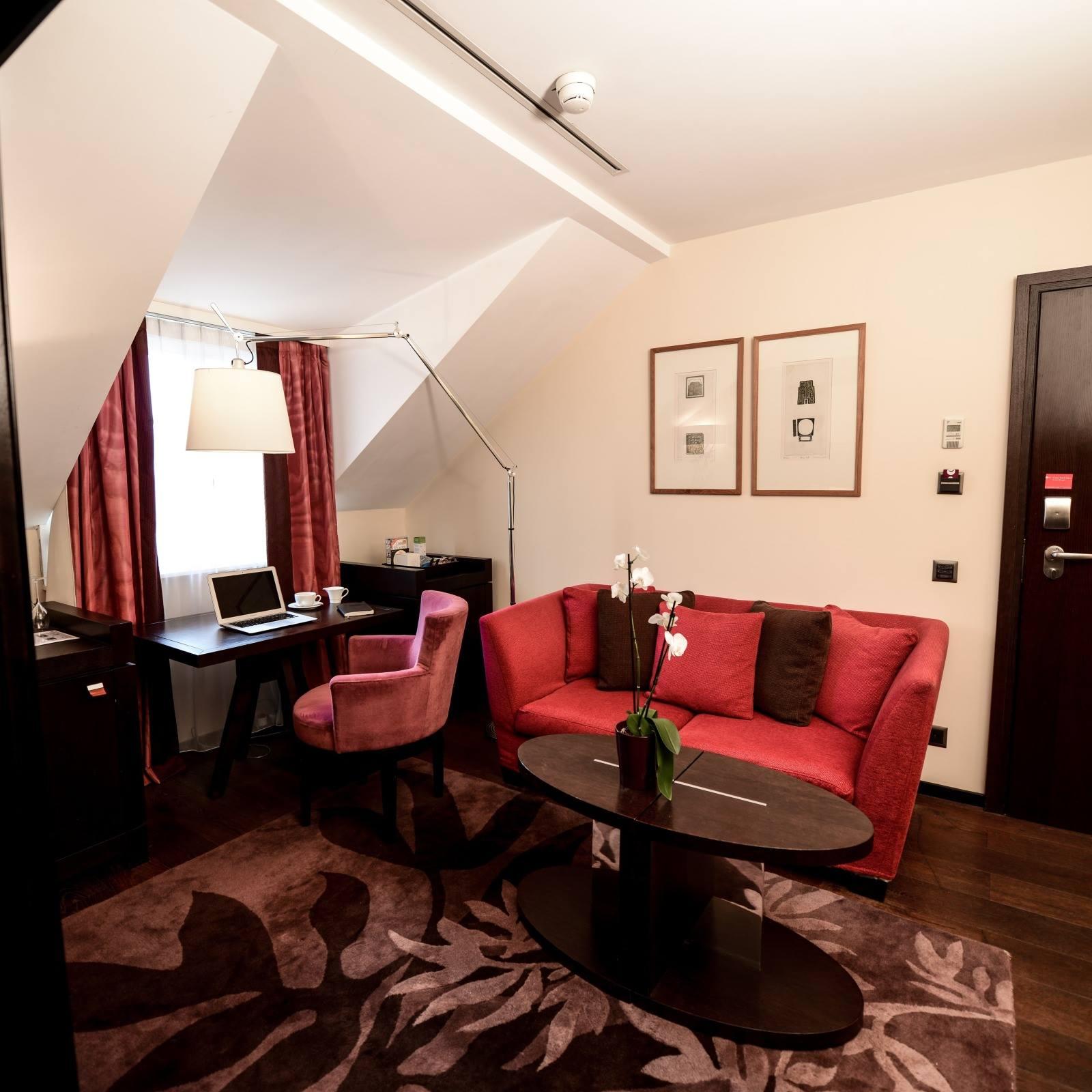 Eastwest By Malone 4*