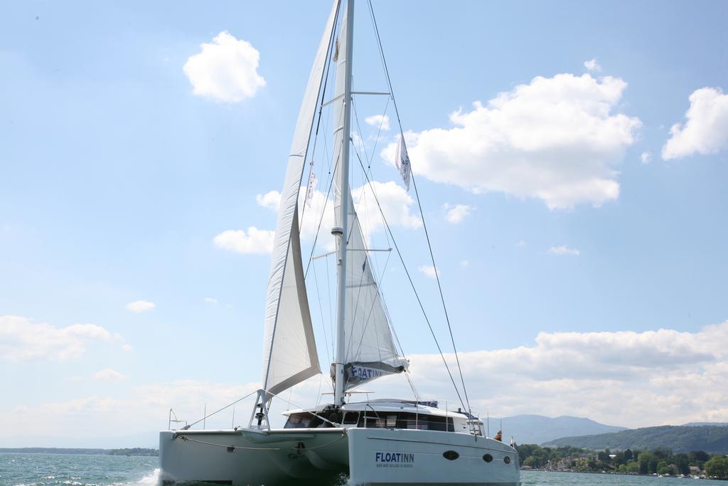 Floatinn Boat-bnb Botel Geneva