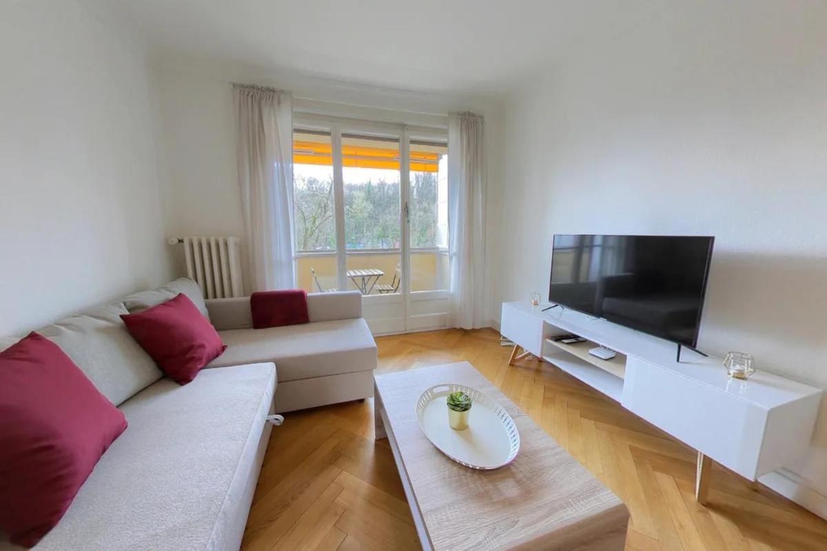 Unwind & Explore, In Jonction's Art Scene! Qa8 Apartment *