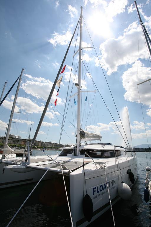 Botel Floatinn Boat-bnb 3*