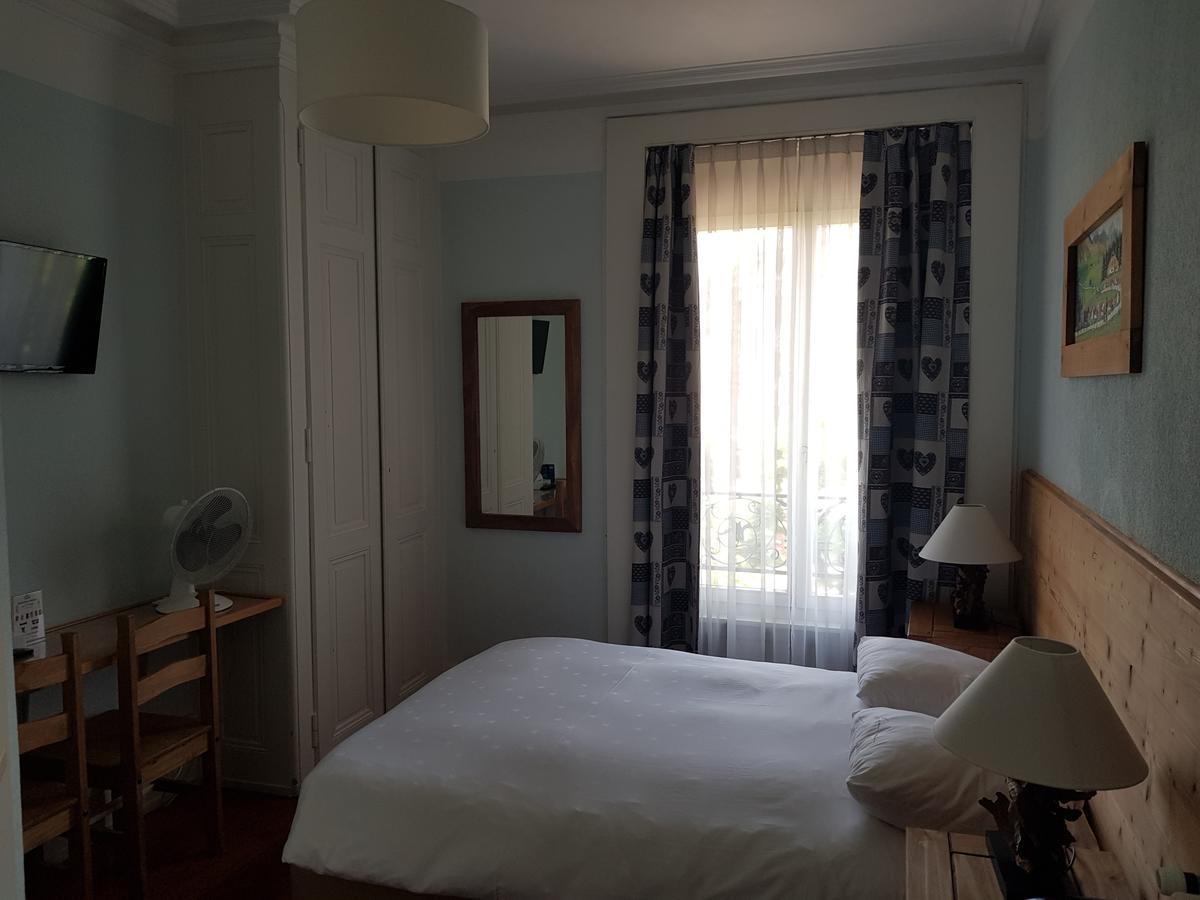 De 2* Geneva