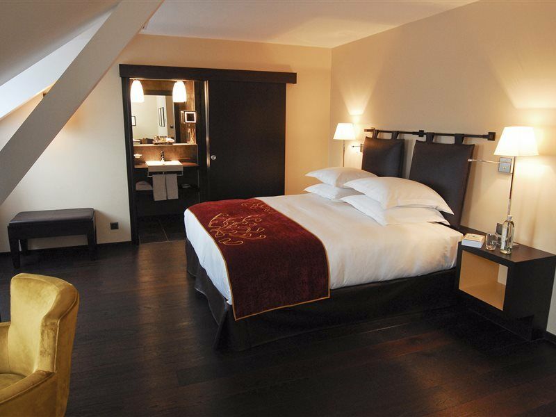 Eastwest By Malone Hotel 4*