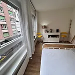 Private Stylish Modern Studio In The City Centre