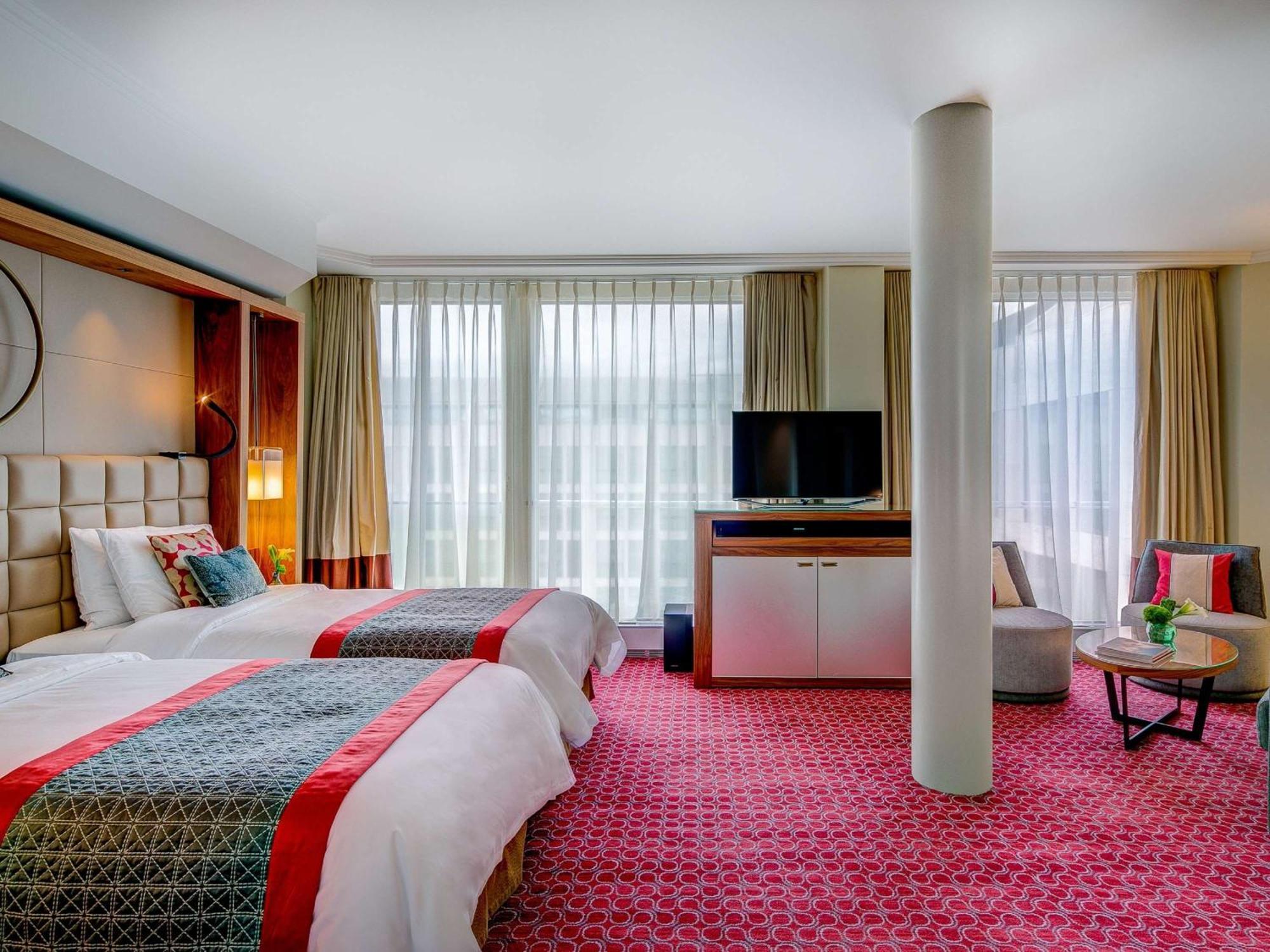 Fairmont Grand Geneva