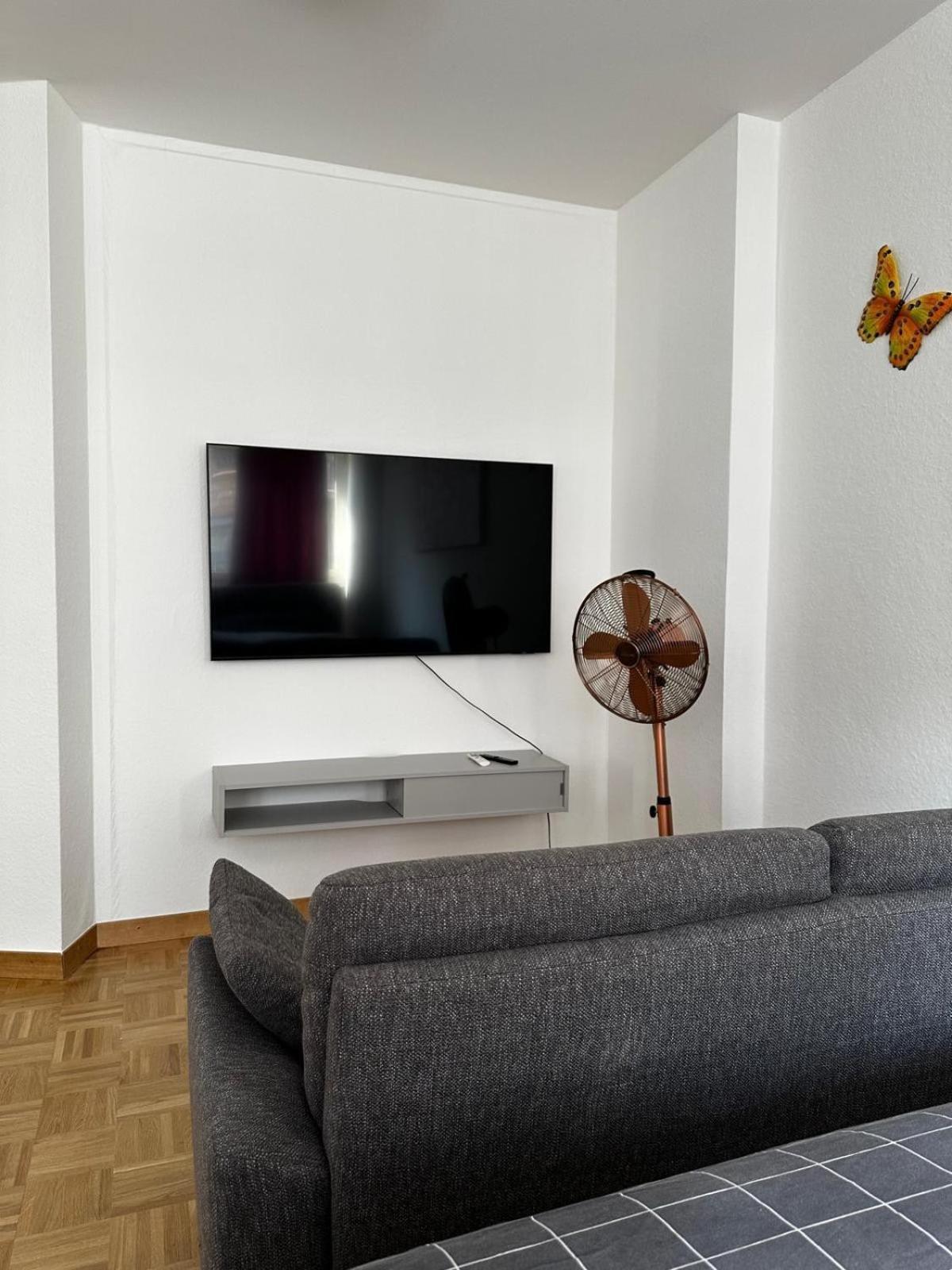 01 Convenient - Station Station Apartment