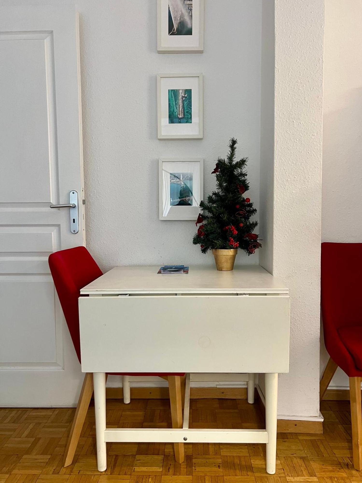 Apartment 2 Bedroom Flat In Heart Of Eaux-vives Geneva