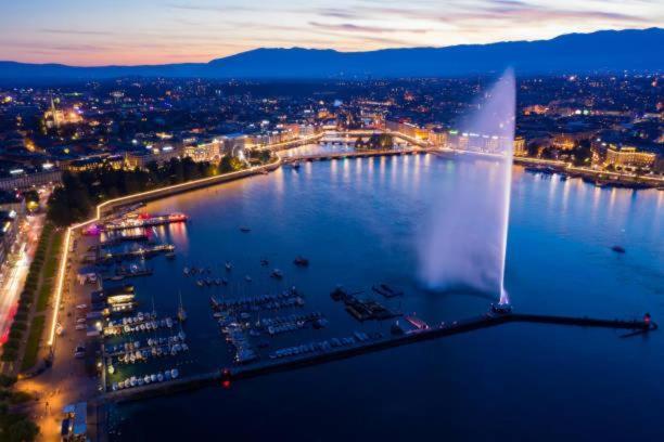 Homestay Private Eaux-vives, 2 Min From The Geneva