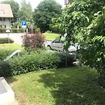 Geneva GVA Genève Bernex - Homestay tramwayTPG14 - ViaRhôna