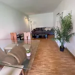 Appartement A Deux Pas Des Nations Unies