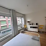 Private Stylish Modern Studio In The City Centre