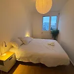 Spacious 3 Bedroom Duplex, Netflix, Remote Work