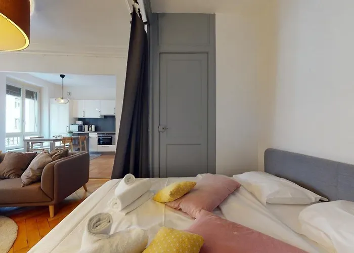 Charming Studio In Les Paquis Close To The Famous Jet D\'Eau