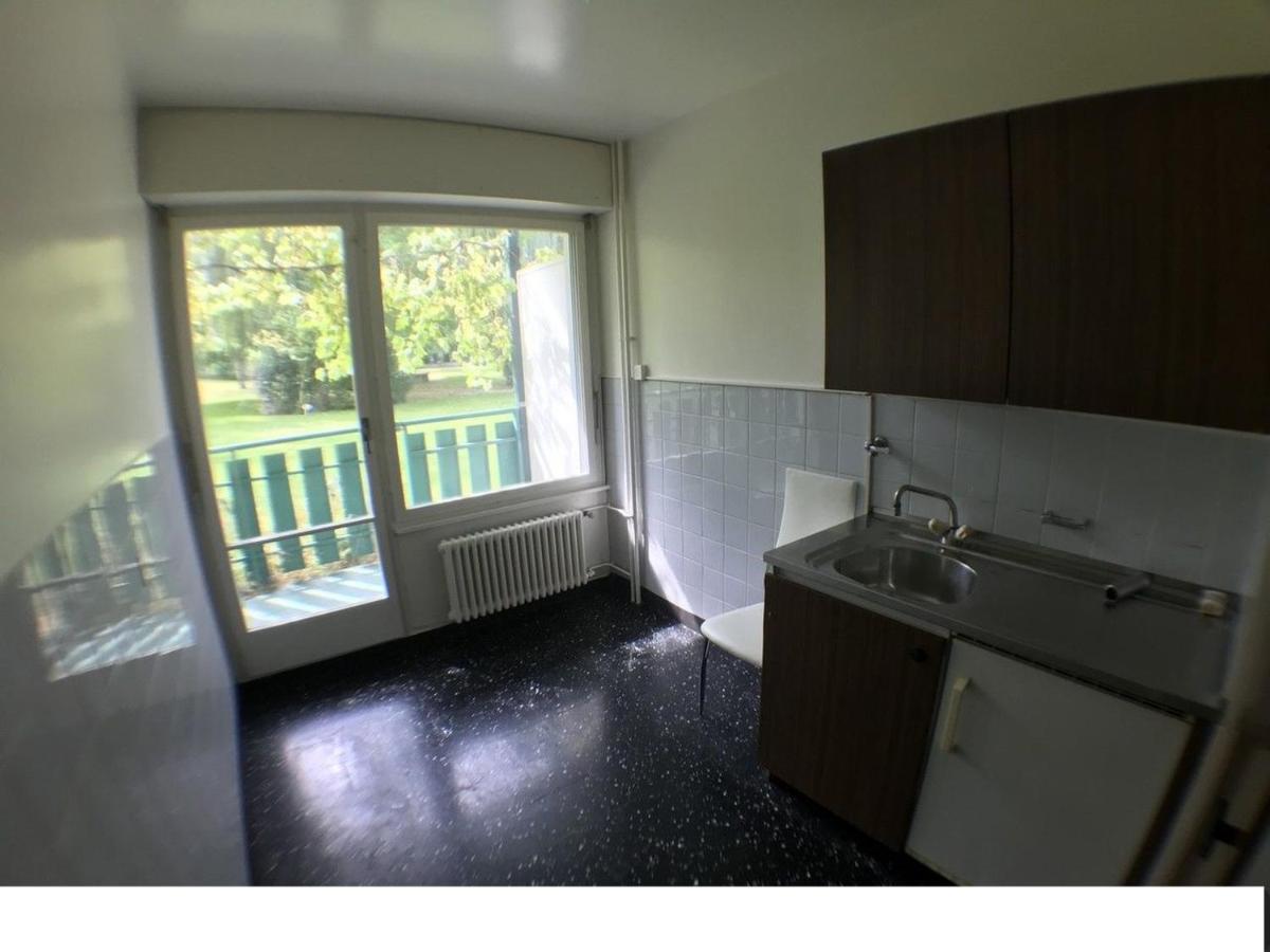 Bernex - Shared Roomate Homestay - Tramway 14 Tpg - Viarhona * Geneva