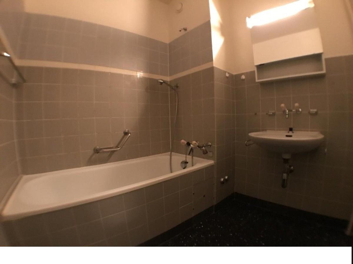 Bernex - Shared Roomate Homestay - Tramway 14 Tpg - Viarhona * Geneva