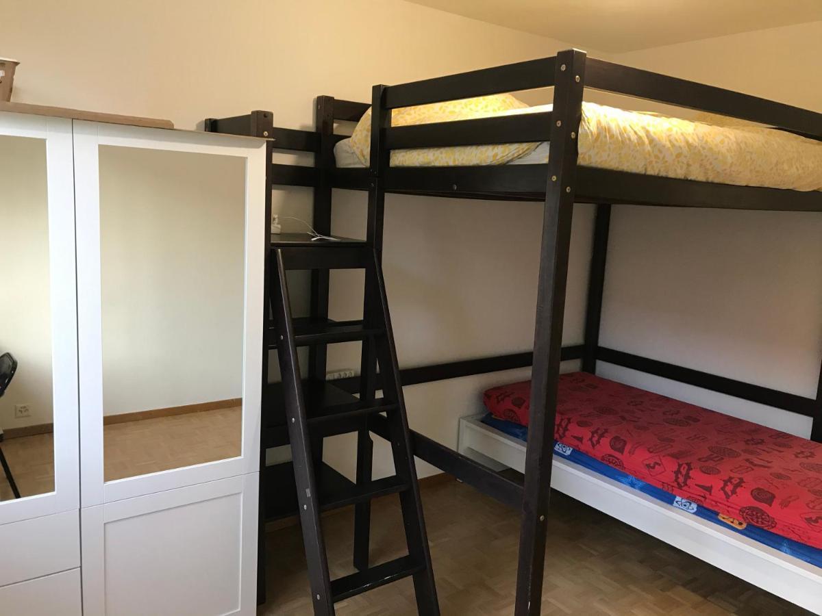 Bernex - Shared Roomate Homestay - Tramway 14 Tpg - Viarhona * Geneva