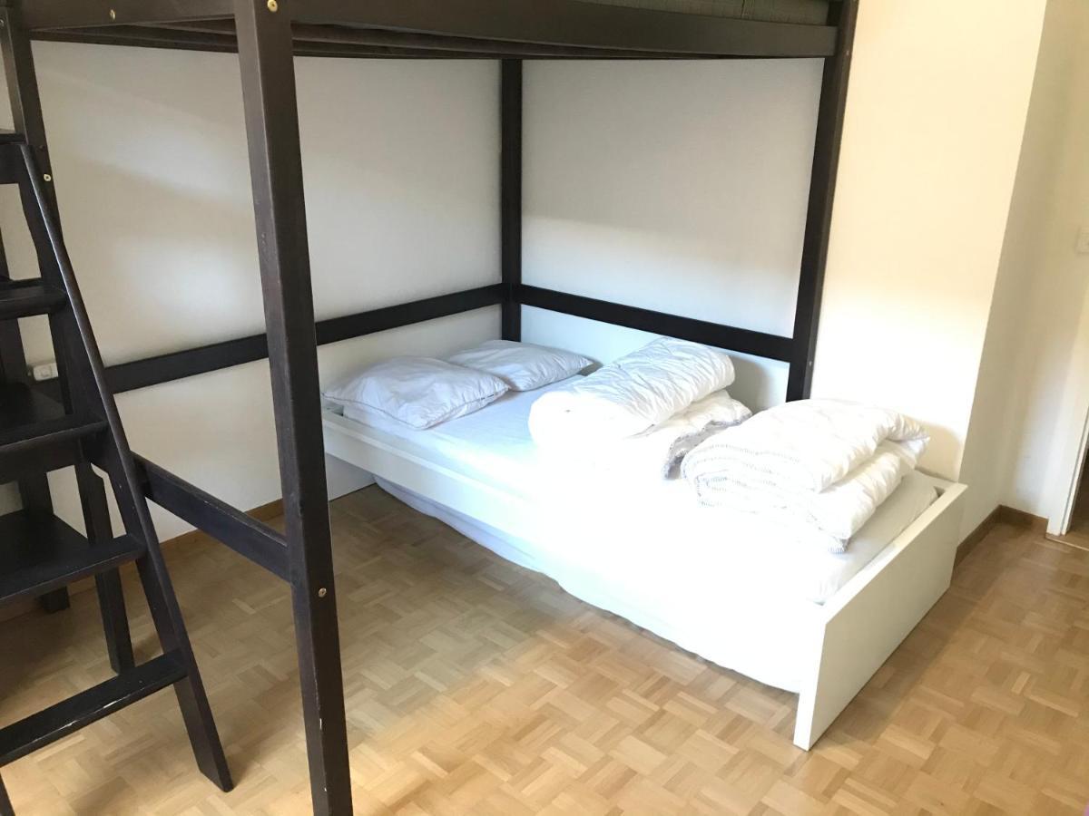 Bernex - Shared Roomate Homestay - Tramway 14 Tpg - Viarhona Homestay Geneva