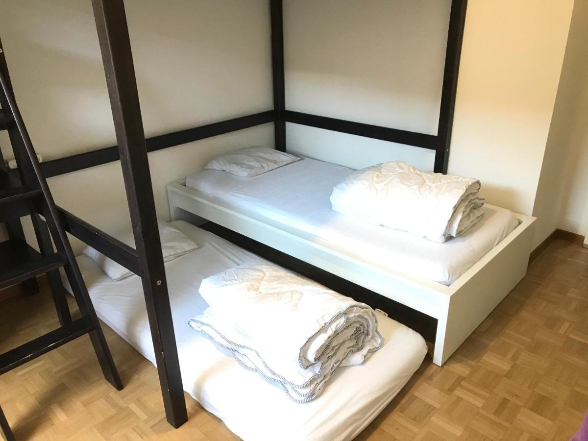 Bernex - Shared Roomate Homestay - Tramway 14 Tpg - Viarhona Homestay Geneva