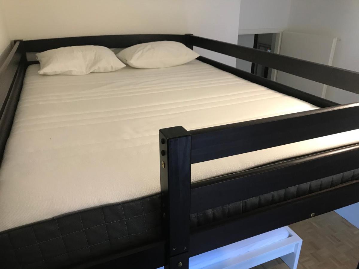 Bernex - Shared Roomate Homestay - Tramway 14 Tpg - Viarhona Homestay *