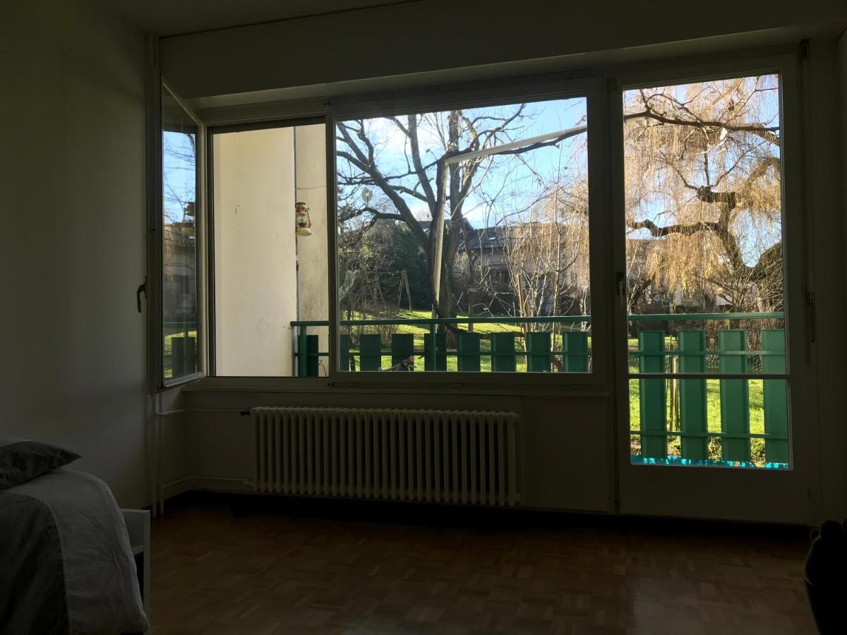 Bernex - Shared Roomate Homestay - Tramway 14 Tpg - Viarhona