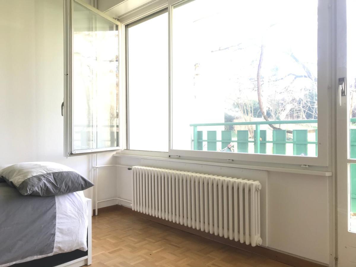 Bernex - Shared Roomate Homestay - Tramway 14 Tpg - Viarhona