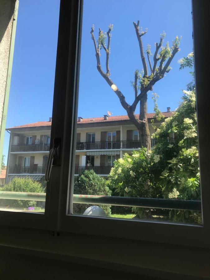Bernex - Shared Roomate Homestay - Tramway 14 Tpg - Viarhona Geneva