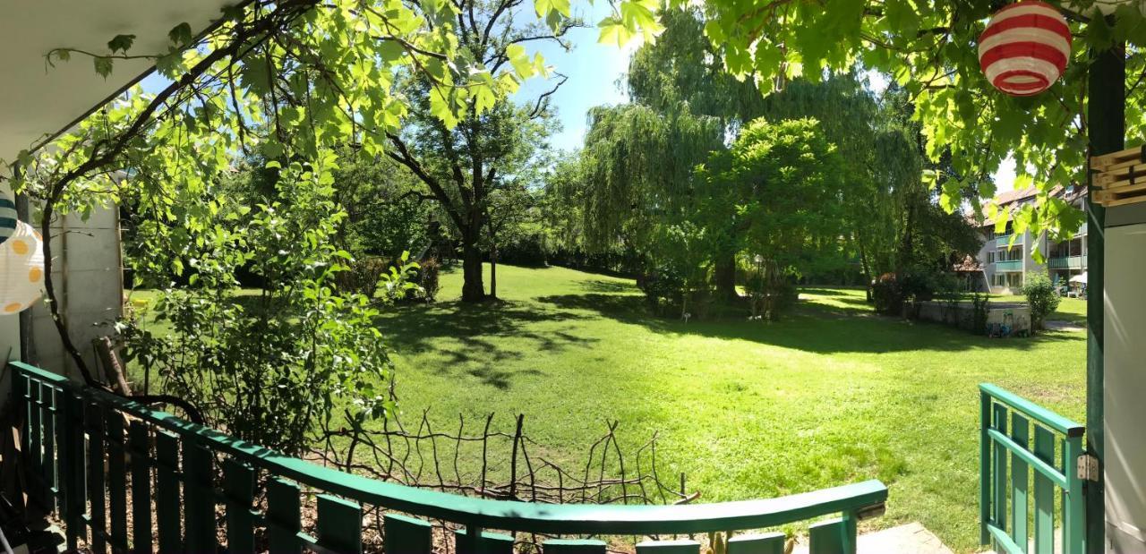 Bernex - Shared Roomate Homestay - Tramway 14 Tpg - Viarhona Homestay