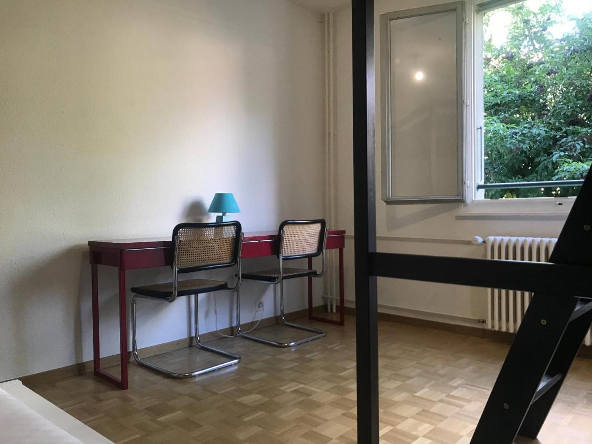 Bernex - Shared Roomate Homestay - Tramway 14 Tpg - Viarhona * Geneva