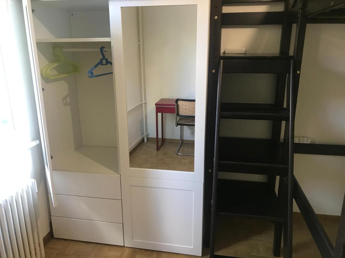 Bernex - Shared Roomate Homestay - Tramway 14 Tpg - Viarhona Geneva