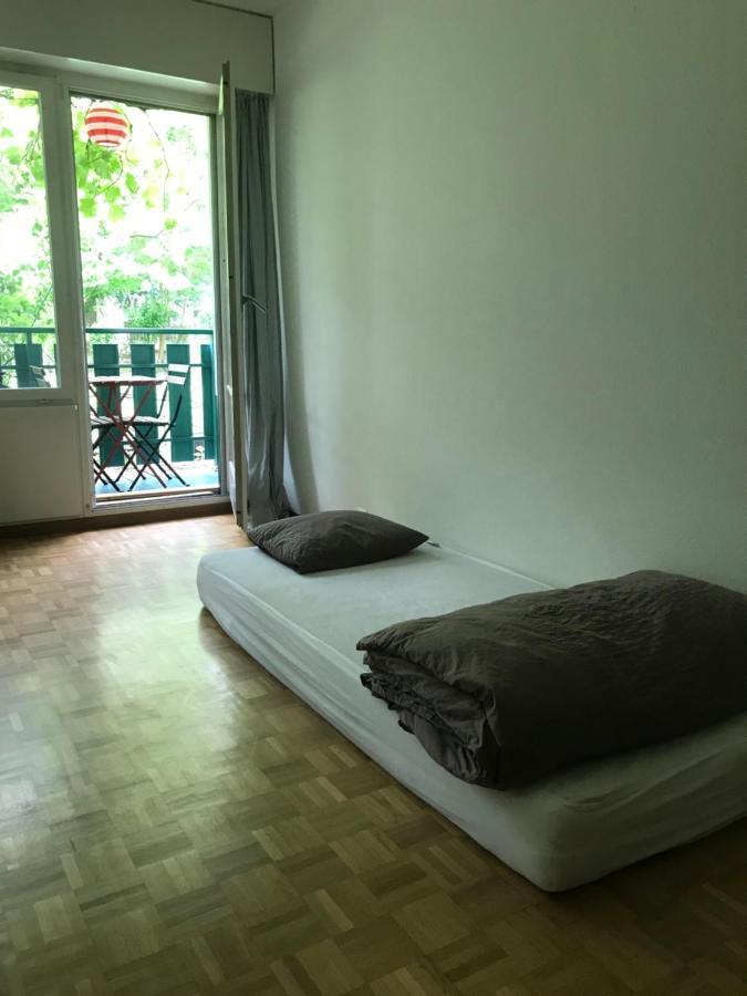 Bernex - Shared Roomate Homestay - Tramway 14 Tpg - Viarhona Homestay *