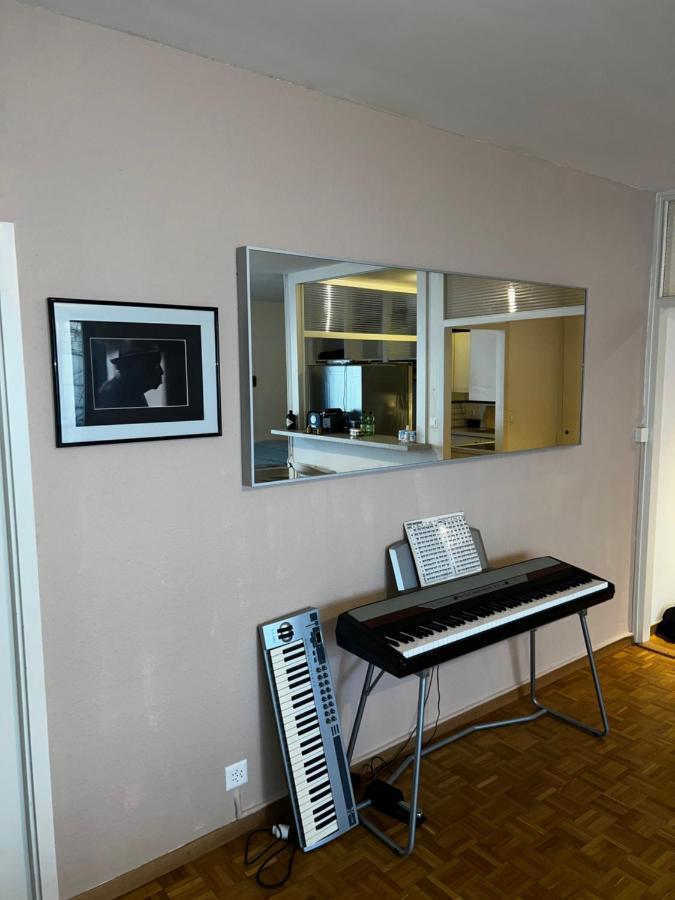 Beautiful Large Studio In Center Of Free Wifi Apartment