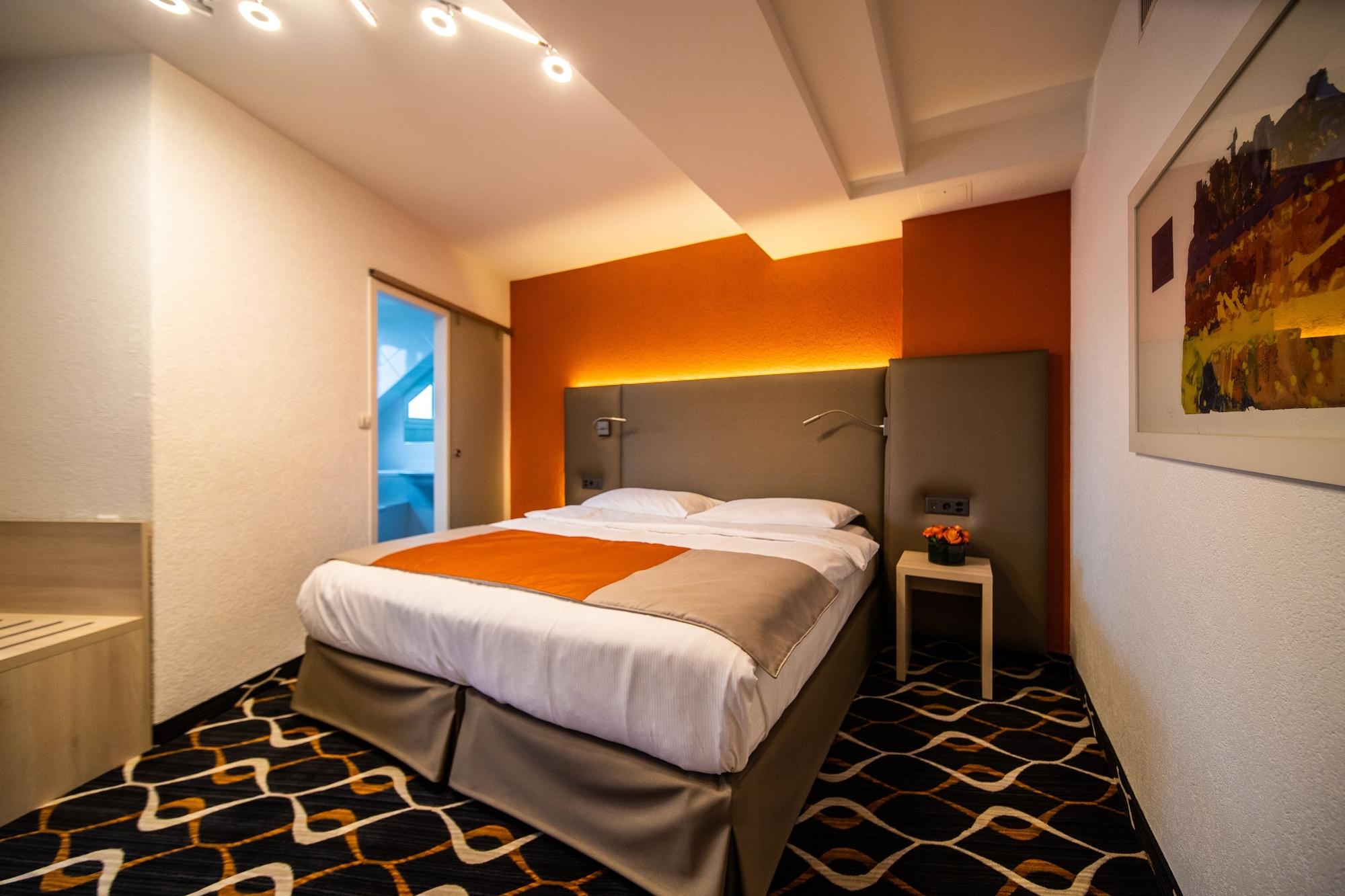 Khách sạn Eden 3*