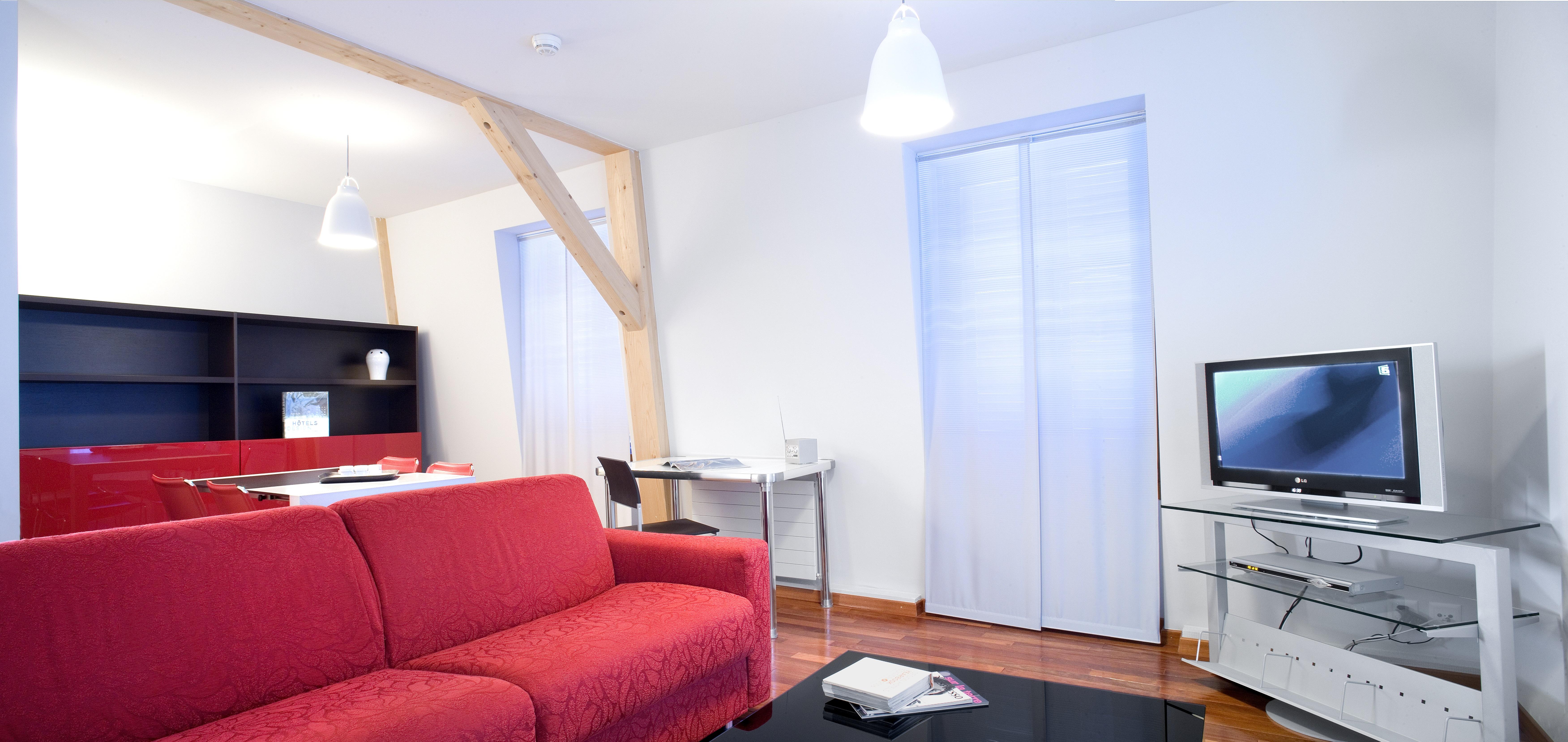 La Cour Des Augustins Boutique Gallery Design Genf