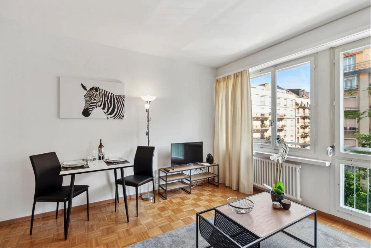 Athenee 36 By Homenhancement Apartment