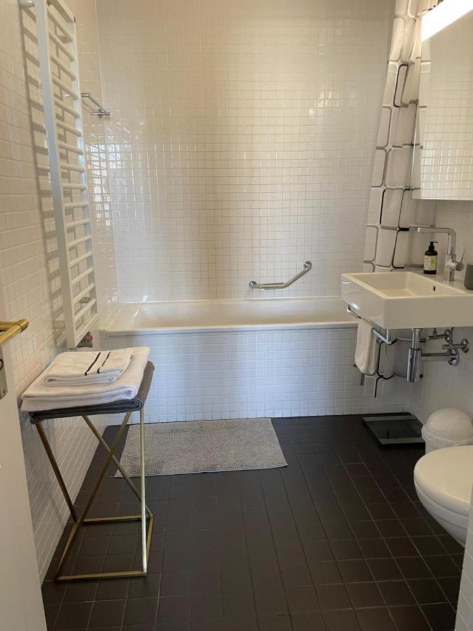 Rive Rhone Flat