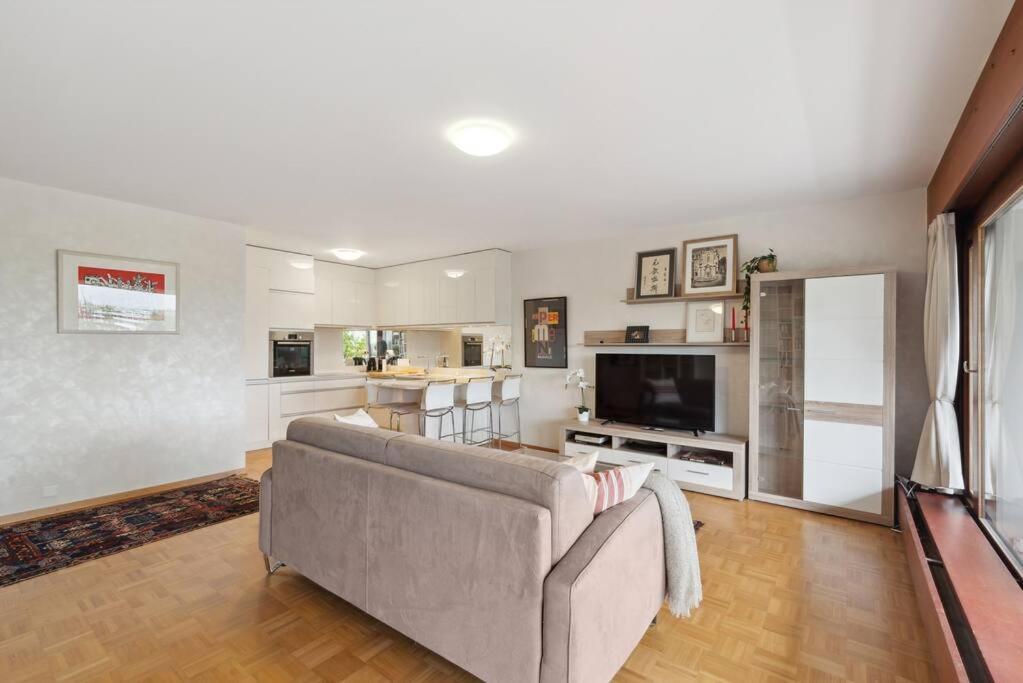 Tourelle - Moderne Dans Le Centre De Apartment *