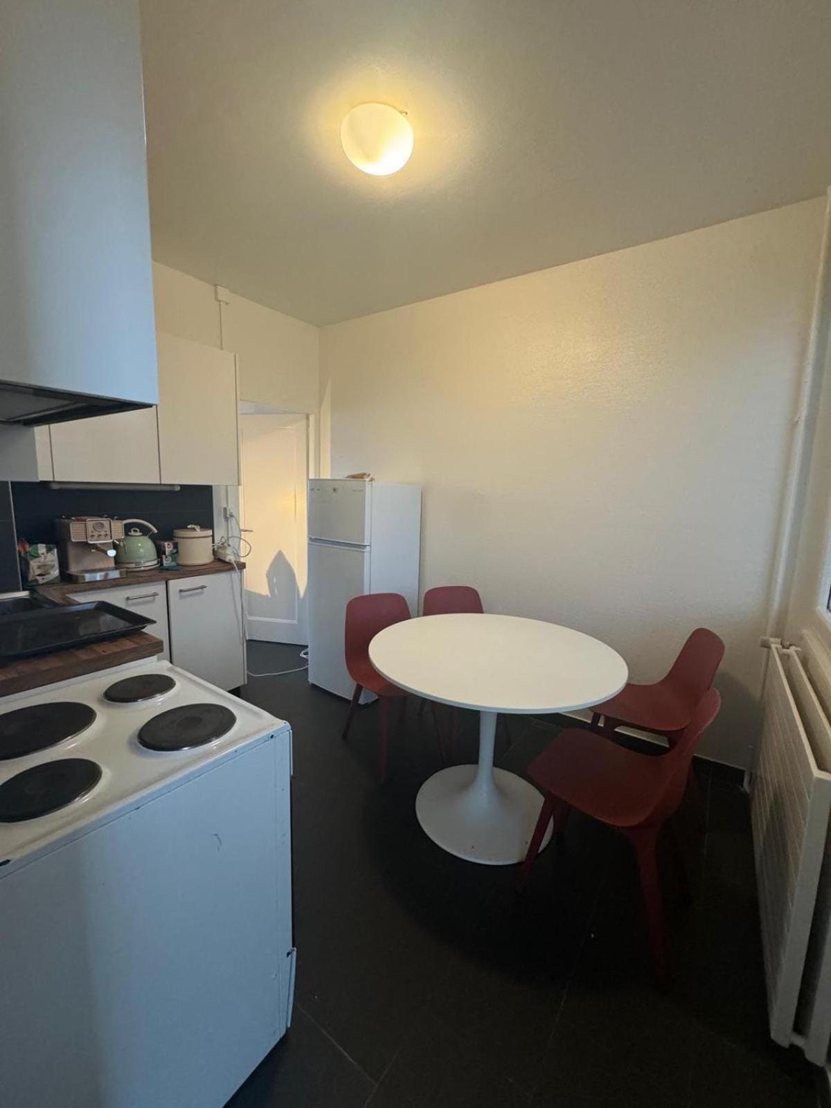 Apartment Spacious 3 Bedroom Duplex, Netflix, Remote Work *