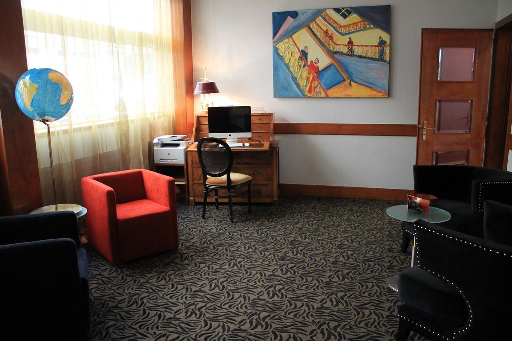The New Midi 4* Geneva