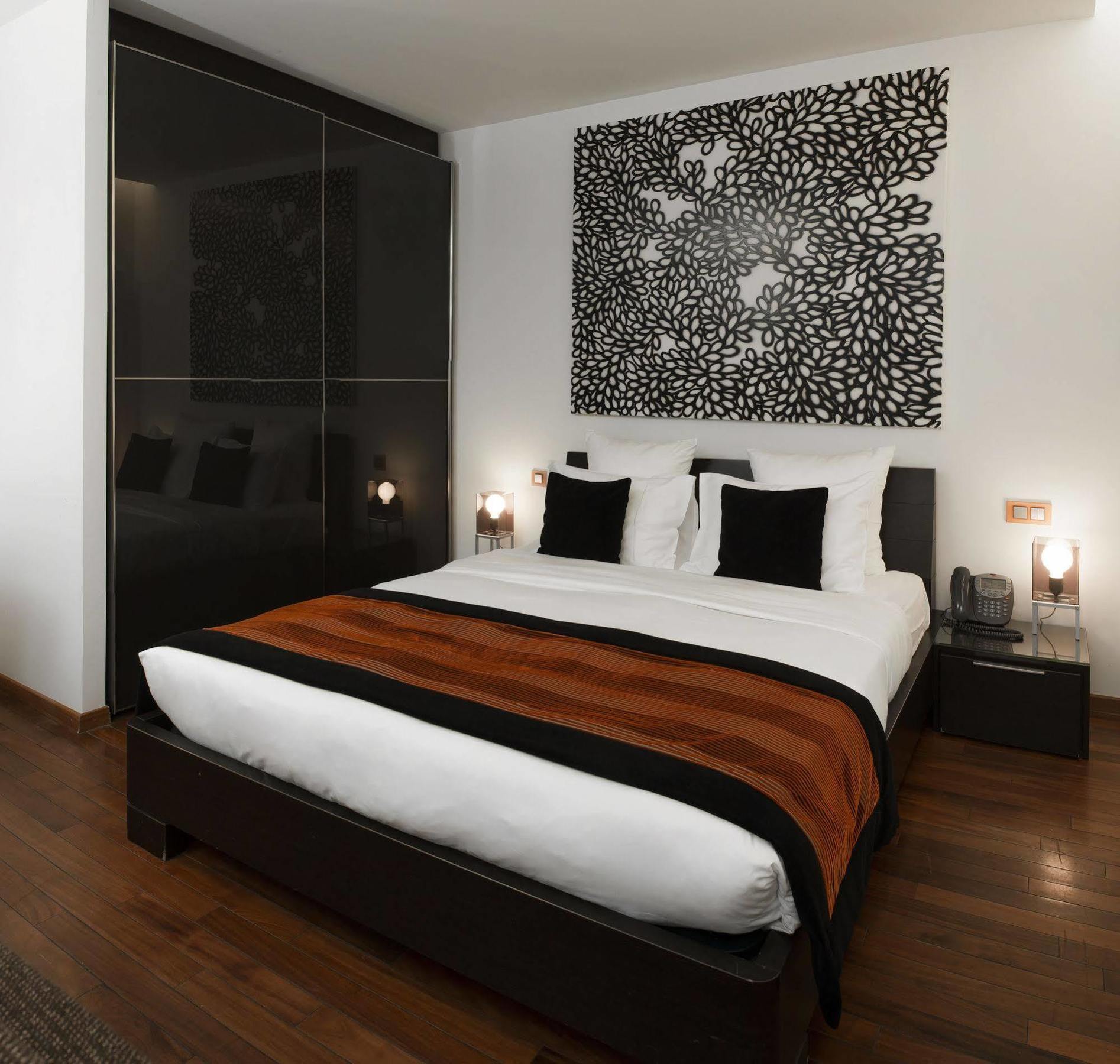 La Cour Des Augustins Boutique Gallery Design Hotel Geneva