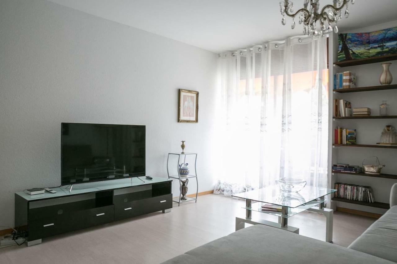 Spacious & Elegant Next To River Apartamento Genebra