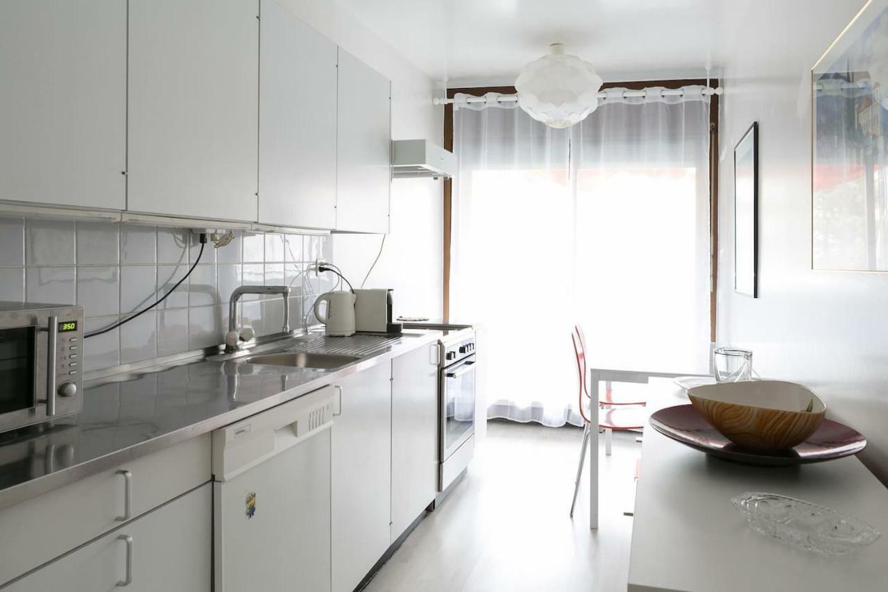 Spacious & Elegant Next To River Apartamento