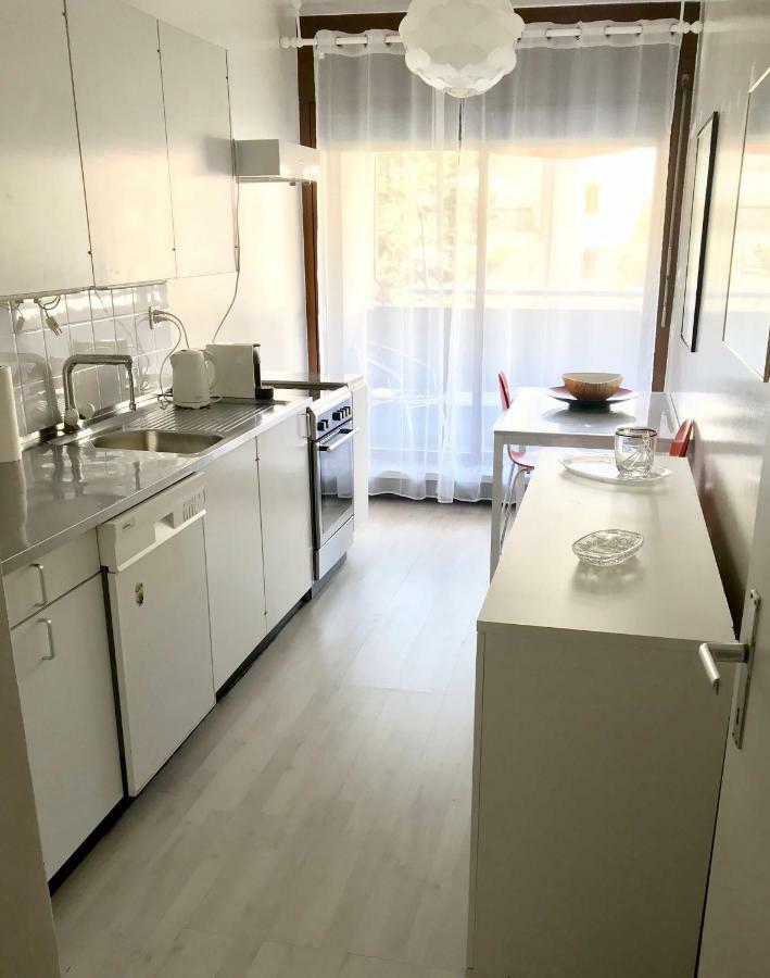 Spacious & Elegant Next To River Apartamento