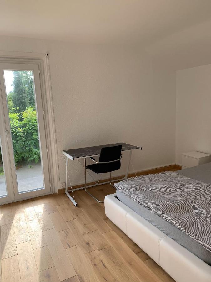 Le Grand-saconnex Guesthouse, 5 Min Walk To Airport Khách sạn hẻo lánh Geneva