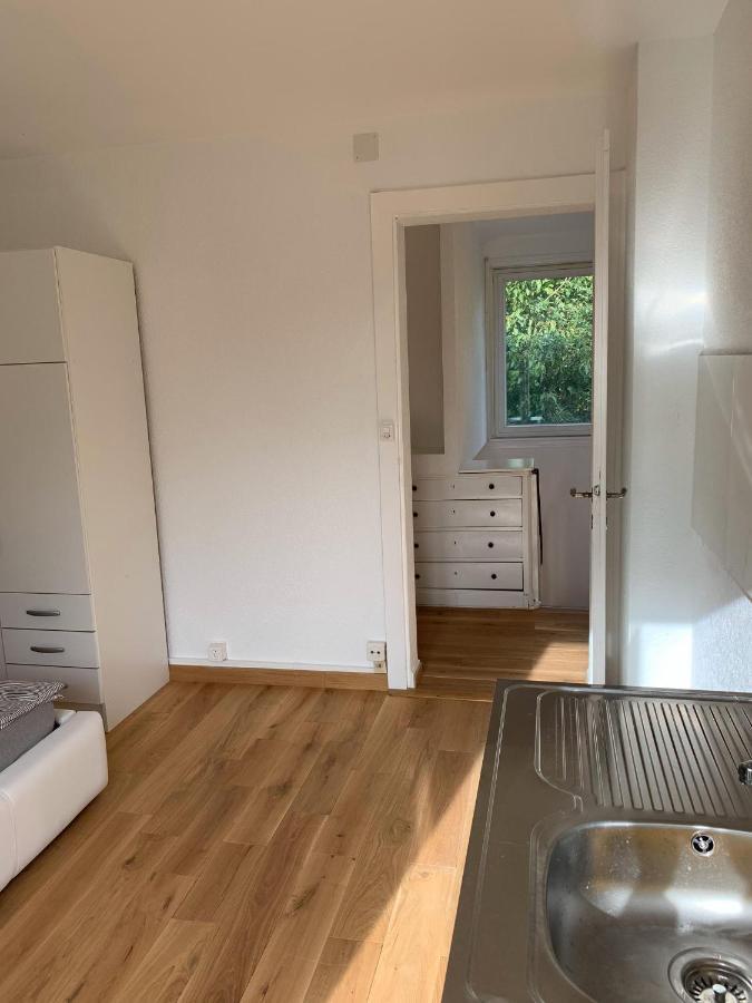 Khách sạn hẻo lánh Le Grand-saconnex Guesthouse, 5 Min Walk To Airport Geneva