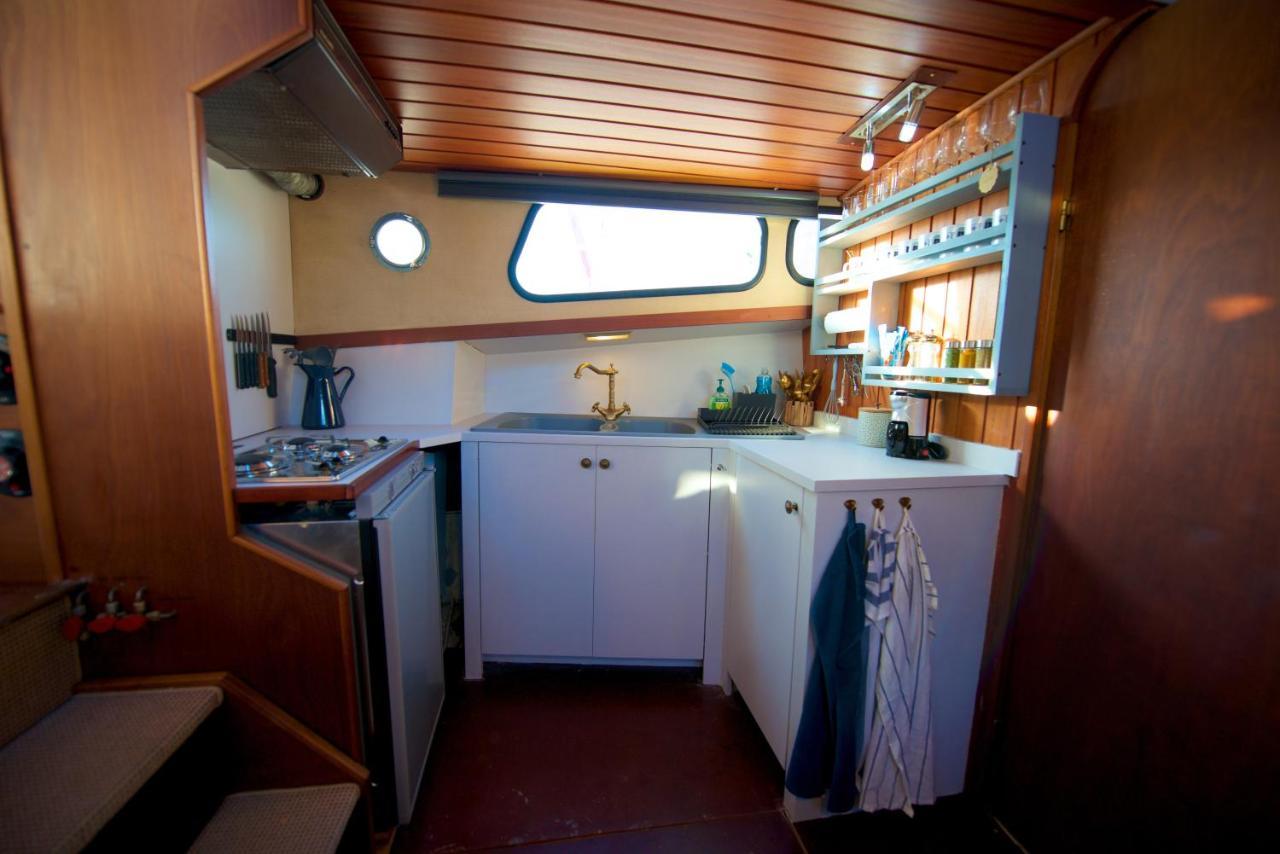 Homeboat-bateau 4* Geneva
