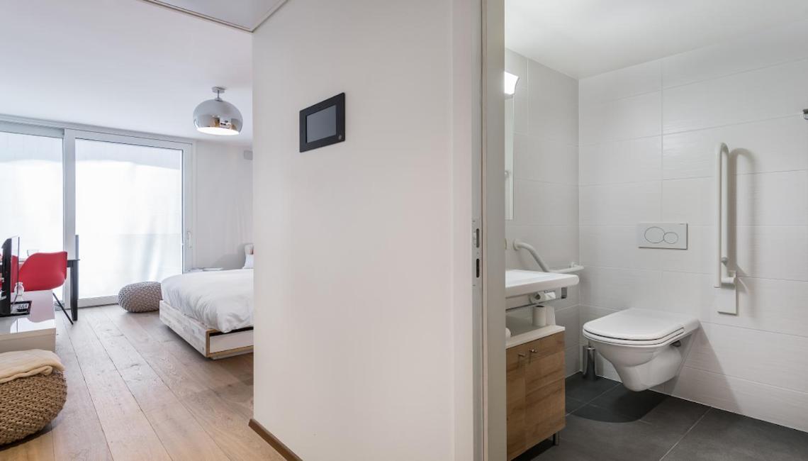 Noirettes 24-7 Keyless Entry By Homenhancement