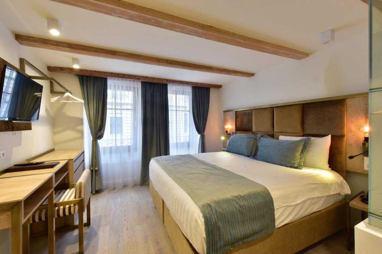 Rousseau 3* Geneva