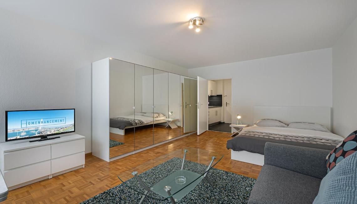 Apartment Athenee 40 By Homenhancement